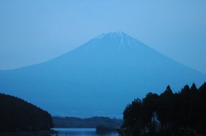 夜明け前　しばたきよみ様